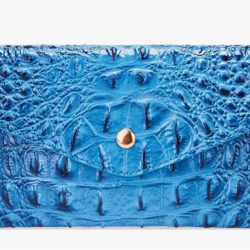 Elegant Crocodile Pattern Faux Leather Wallet